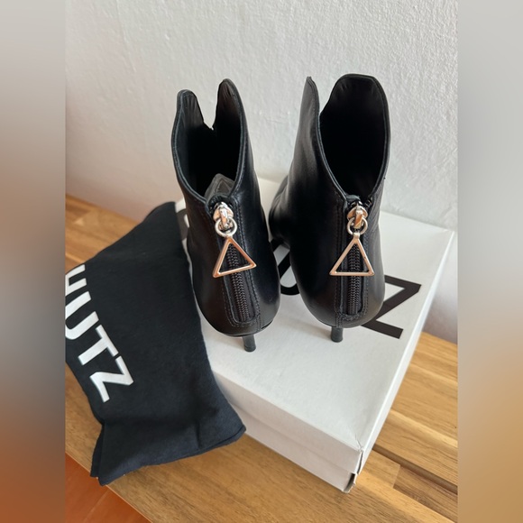 Schutz Rosyen black leather western ankle boots in women’s size 7. - Picture 4 of 5